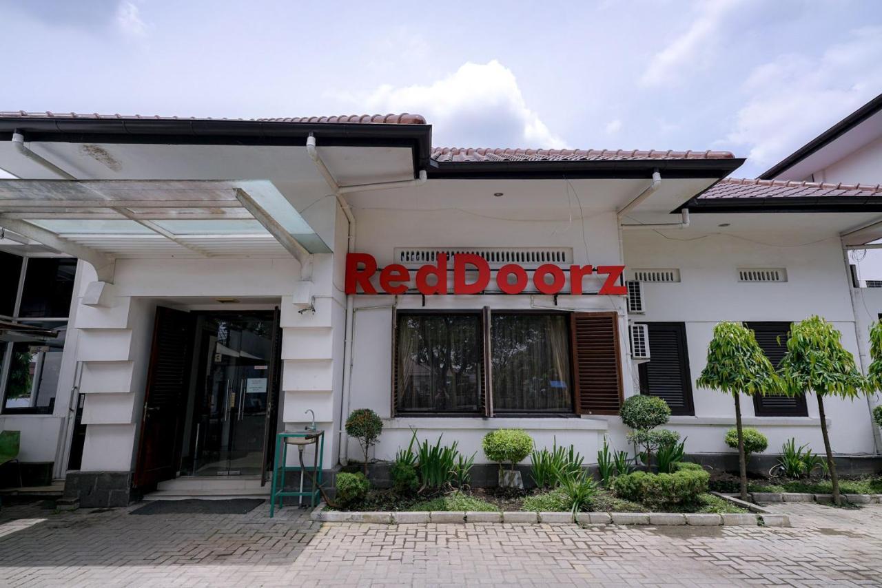 Reddoorz @ Avros Guest House Medan Exteriér fotografie