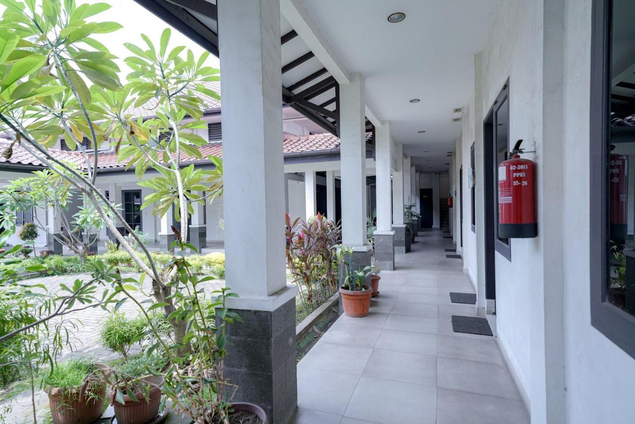Reddoorz @ Avros Guest House Medan Exteriér fotografie