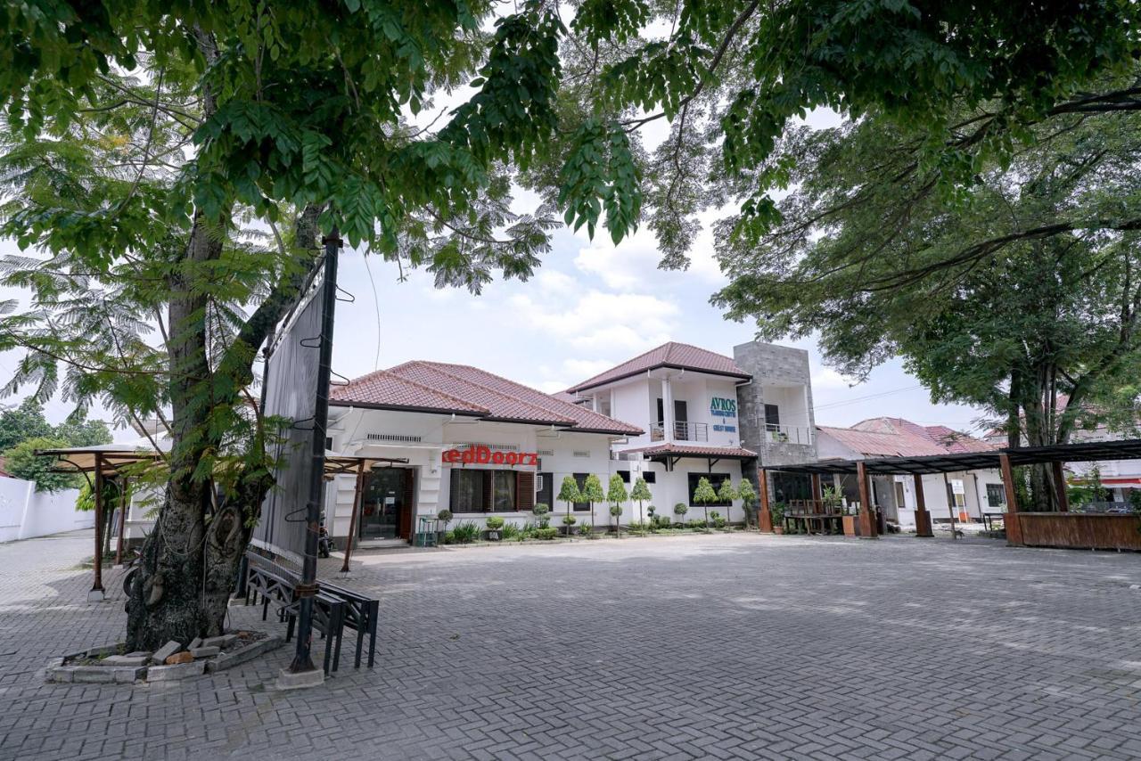 Reddoorz @ Avros Guest House Medan Exteriér fotografie