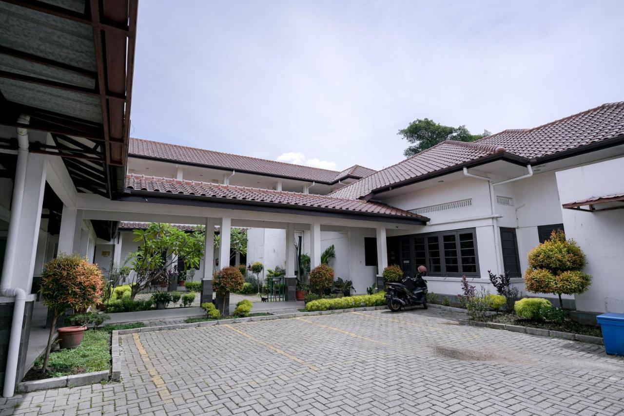 Reddoorz @ Avros Guest House Medan Exteriér fotografie